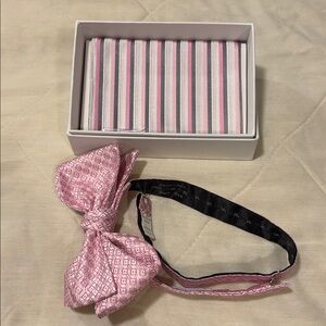 Calvin Klein Pink Patterned Tie and Pocket Silk